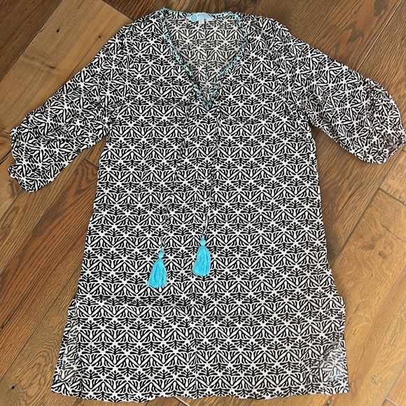 Escapada Swimsuit Cover Up - Picture 2 of 9